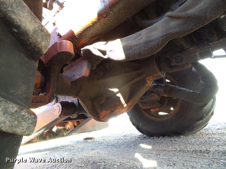 image for item EQ9061 2004 Ditch Witch 3700 trencher