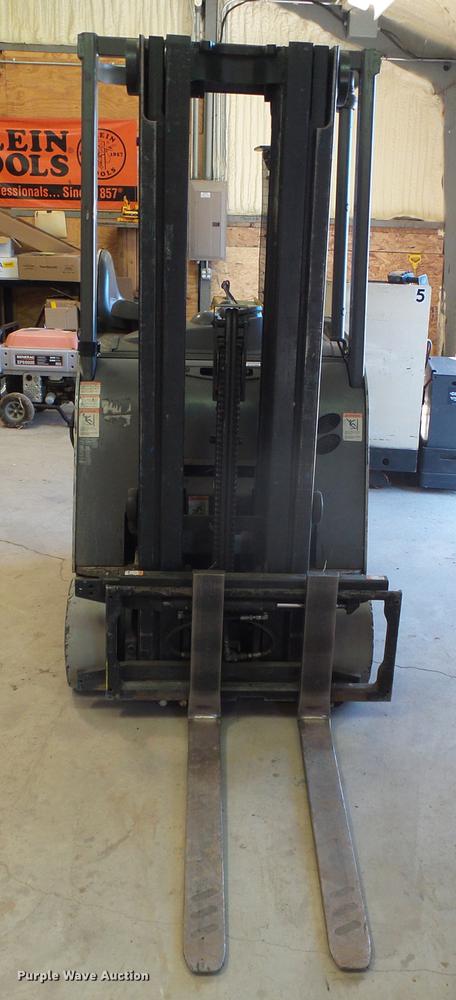 image for item EQ9062 Crown RC5530C-30 forklift