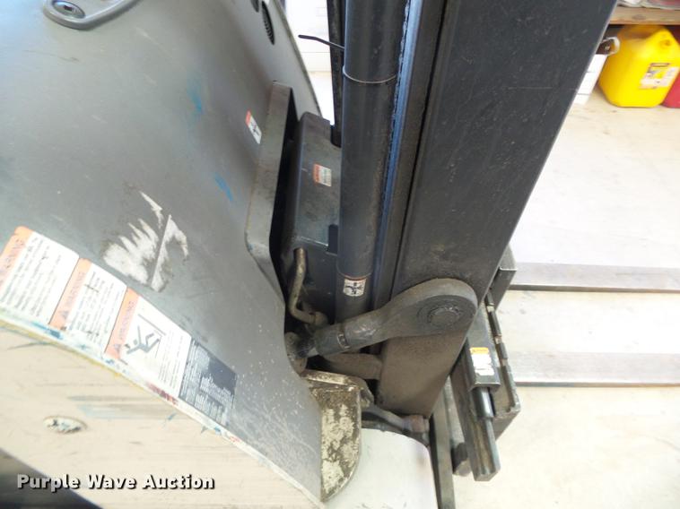 image for item EQ9062 Crown RC5530C-30 forklift