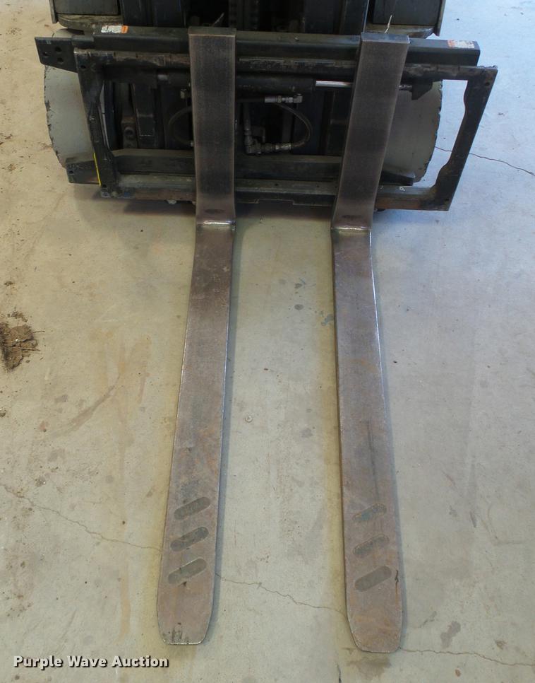 image for item EQ9062 Crown RC5530C-30 forklift