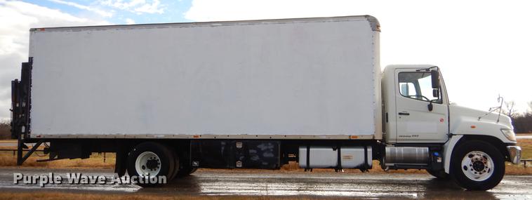 image for item ER9382 2012 Hino 338 box truck