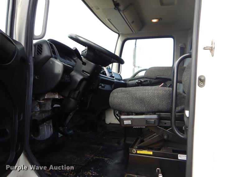 image for item ER9382 2012 Hino 338 box truck