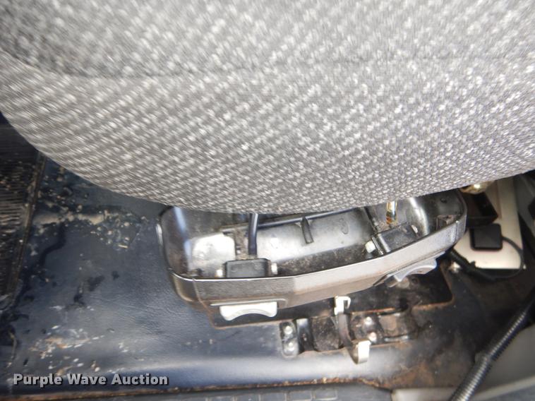 image for item ER9382 2012 Hino 338 box truck