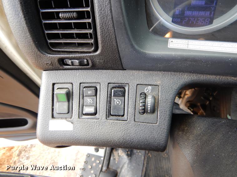 image for item ER9382 2012 Hino 338 box truck