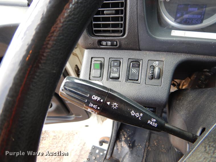 image for item ER9382 2012 Hino 338 box truck