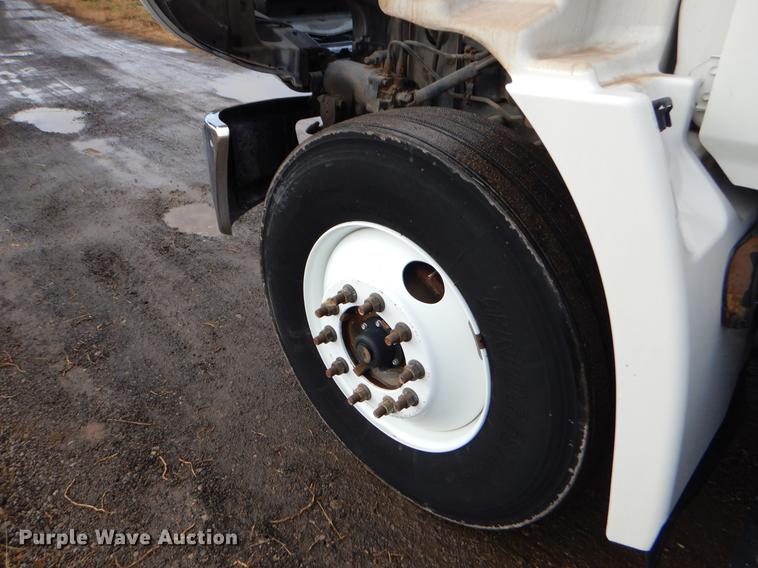 image for item ER9382 2012 Hino 338 box truck