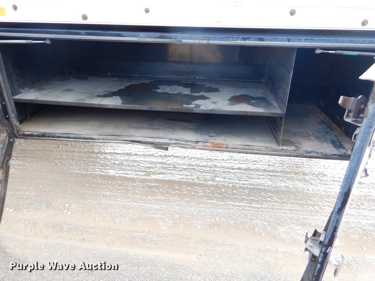 image for item ER9382 2012 Hino 338 box truck