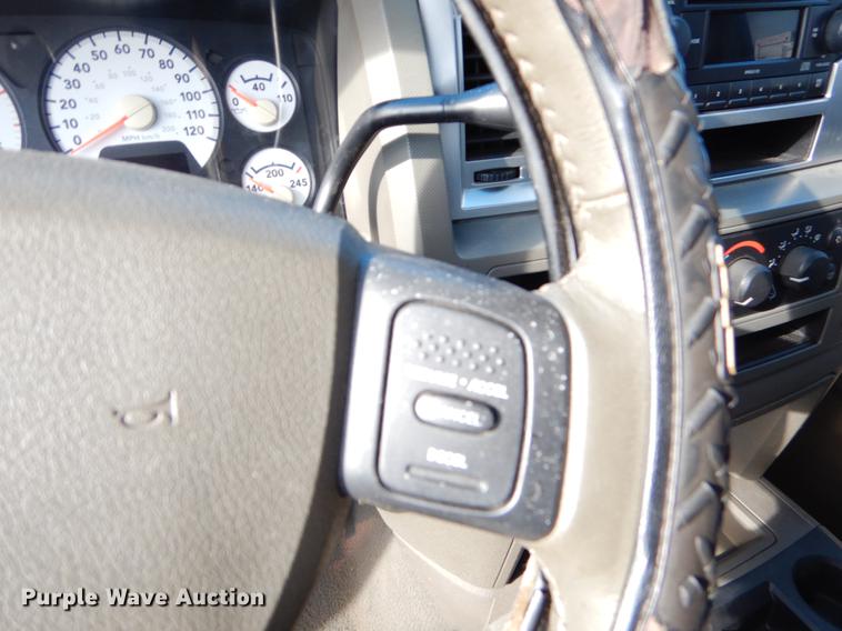 image for item EZ9862 2007 Dodge Ram 2500 Quad Cab pickup truck