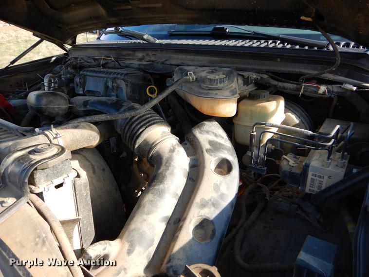 image for item EZ9863 2006 Ford F250 Super Duty SuperCab flatbed pickup truck