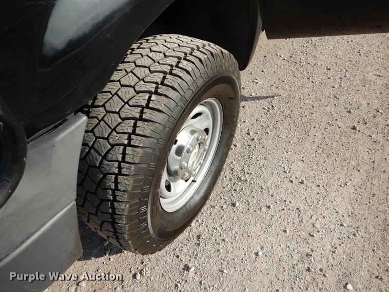 image for item EZ9863 2006 Ford F250 Super Duty SuperCab flatbed pickup truck