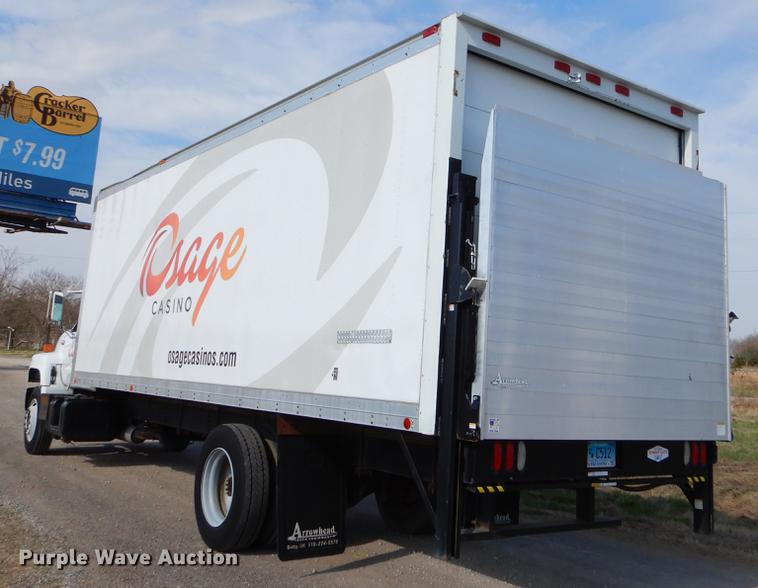 image for item EZ9866 1995 Chevrolet Kodiak refrigerated box truck