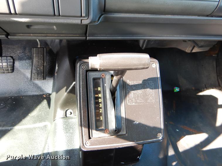 image for item EZ9866 1995 Chevrolet Kodiak refrigerated box truck