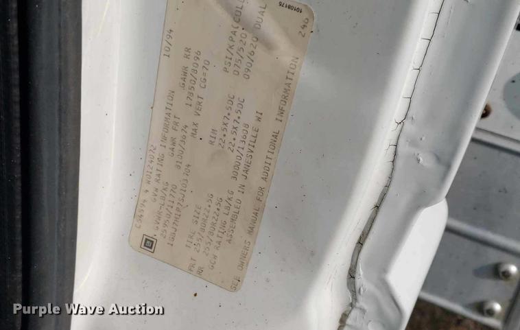 image for item EZ9866 1995 Chevrolet Kodiak refrigerated box truck