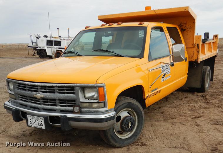 image for item FA9273 1998 Chevrolet C3500 Crew Cab dump bed pickup truck