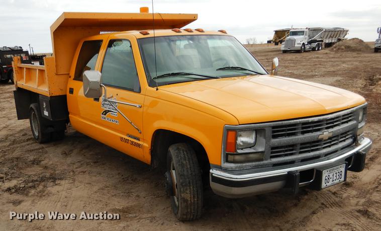 image for item FA9273 1998 Chevrolet C3500 Crew Cab dump bed pickup truck