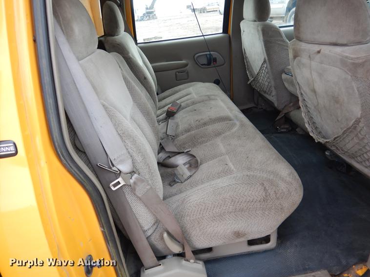 image for item FA9273 1998 Chevrolet C3500 Crew Cab dump bed pickup truck