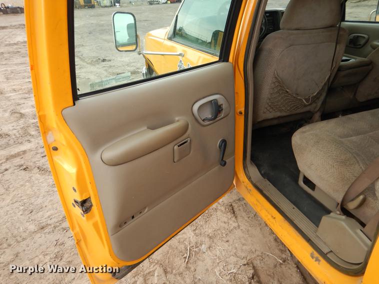 image for item FA9273 1998 Chevrolet C3500 Crew Cab dump bed pickup truck