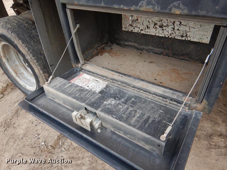 image for item FA9273 1998 Chevrolet C3500 Crew Cab dump bed pickup truck