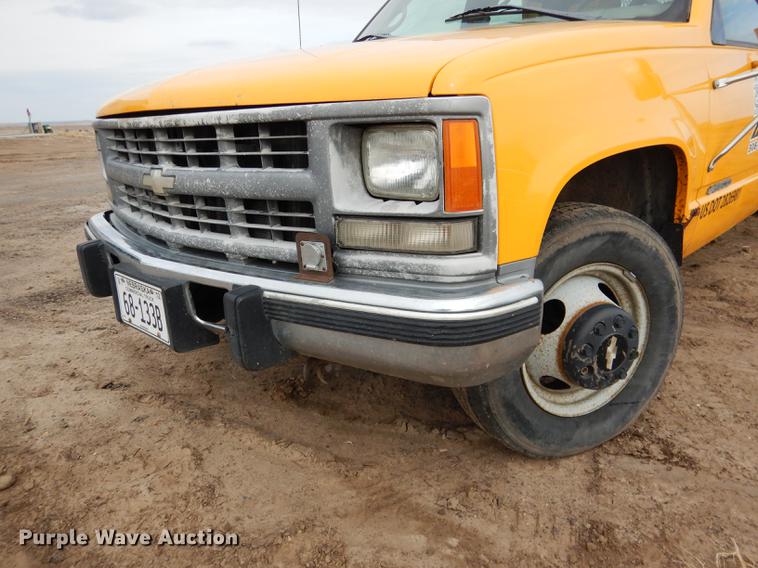 image for item FA9273 1998 Chevrolet C3500 Crew Cab dump bed pickup truck