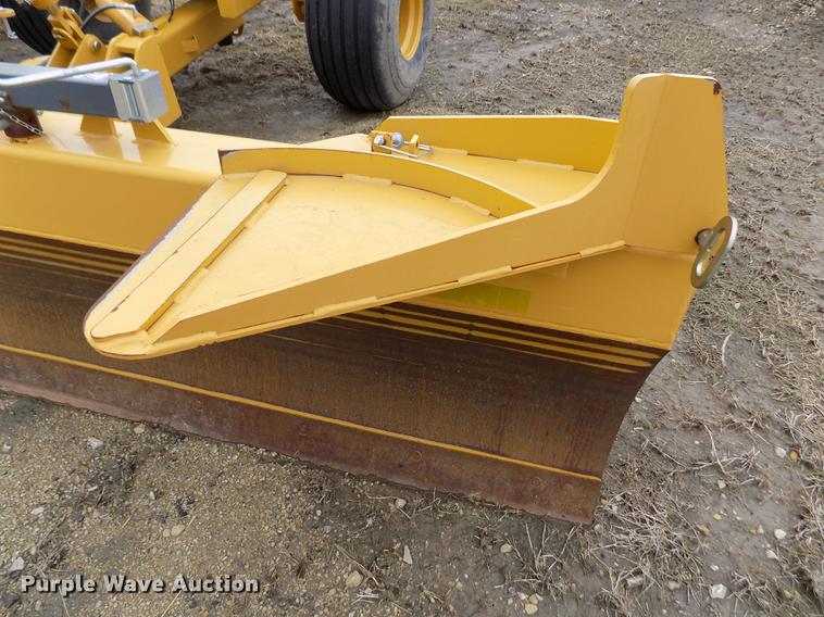 image for item FA9538 Icon 1632RS pull type grader