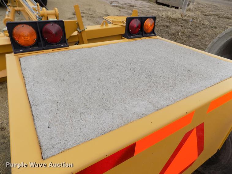 image for item FA9538 Icon 1632RS pull type grader