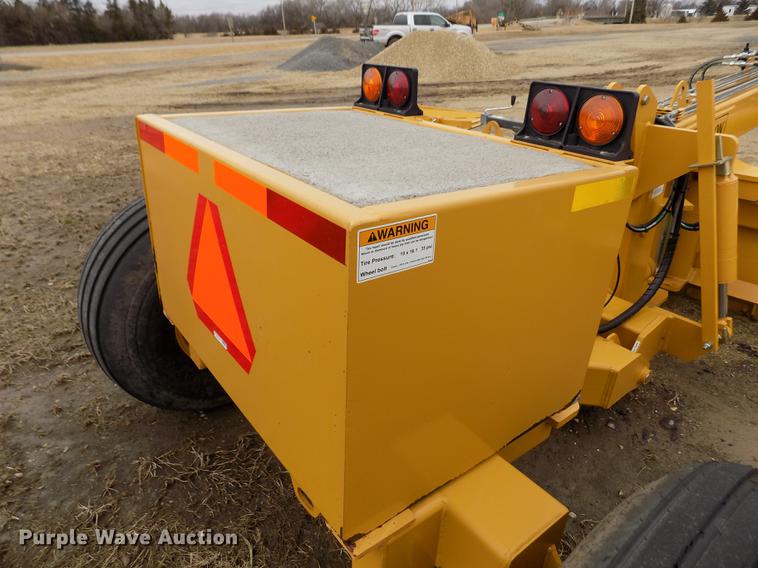 image for item FA9538 Icon 1632RS pull type grader