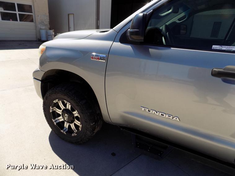 image for item FA9544 2008 Toyota Tundra SR5 Crew Max pickup truck