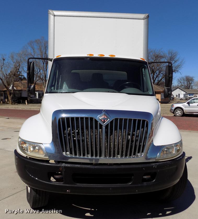image for item FA9545 2007 International 4400 box truck