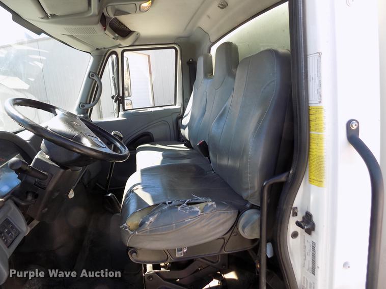 image for item FA9545 2007 International 4400 box truck