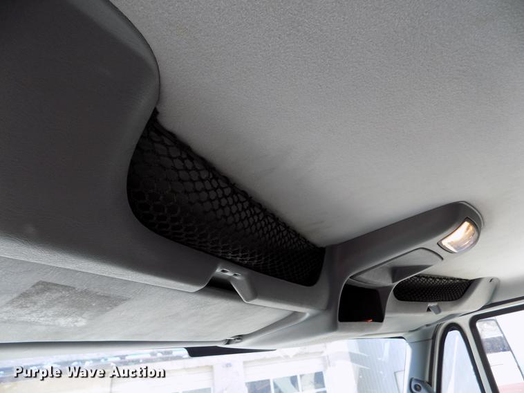 image for item FA9545 2007 International 4400 box truck