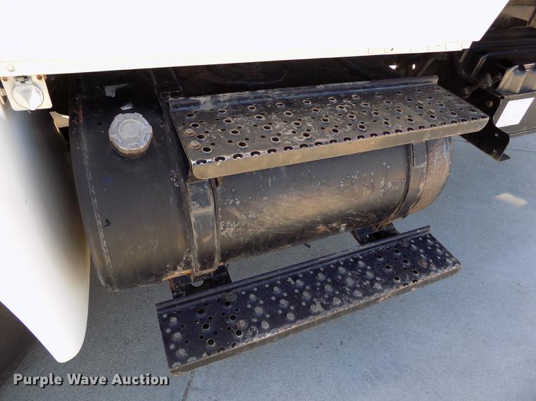 image for item FA9545 2007 International 4400 box truck