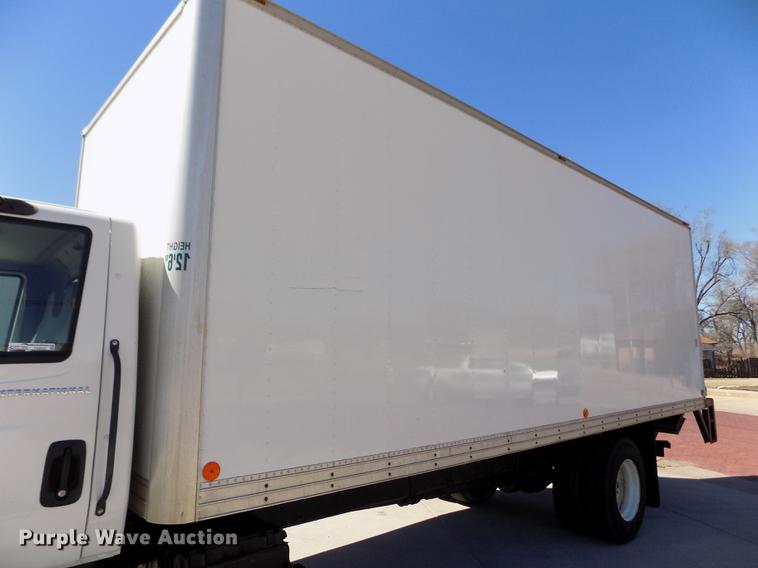 image for item FA9545 2007 International 4400 box truck