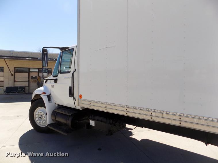 image for item FA9545 2007 International 4400 box truck