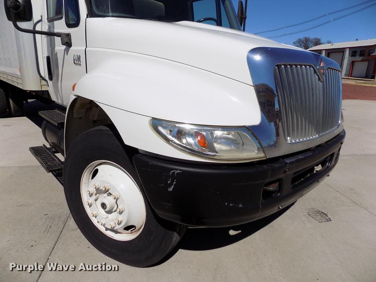 image for item FA9545 2007 International 4400 box truck