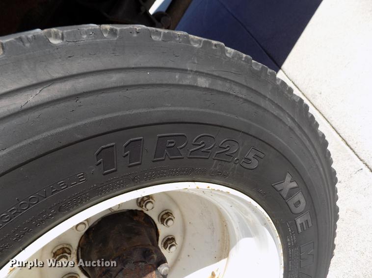 image for item FA9545 2007 International 4400 box truck