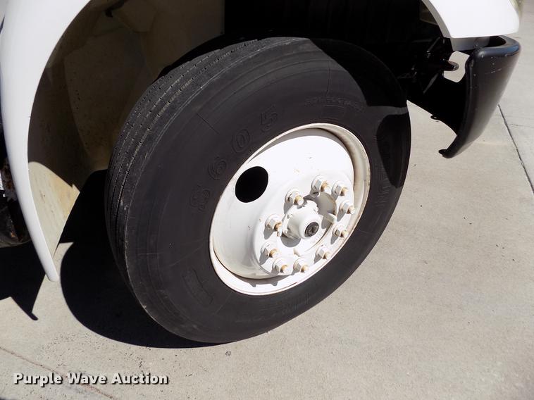 image for item FA9545 2007 International 4400 box truck