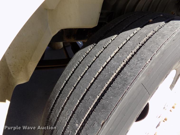 image for item FA9545 2007 International 4400 box truck