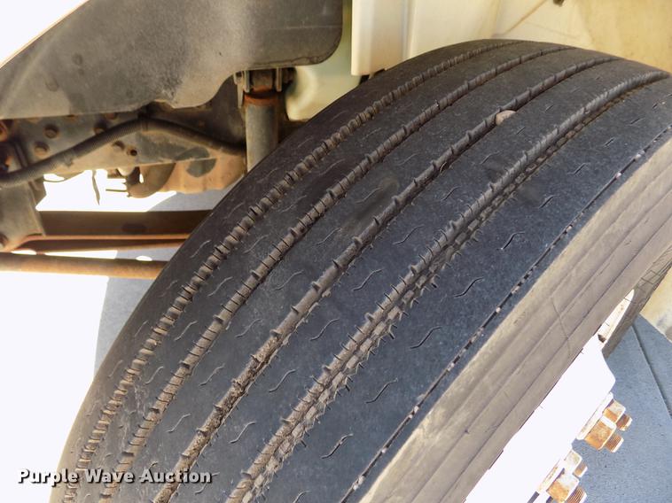 image for item FA9545 2007 International 4400 box truck