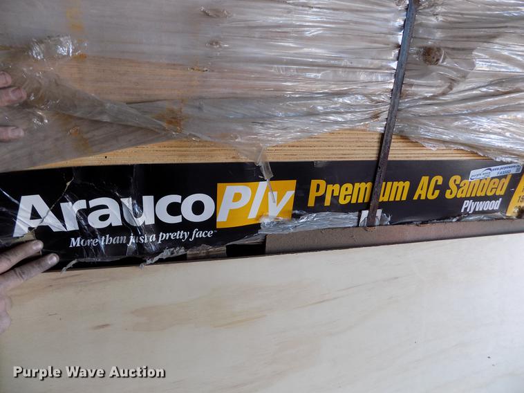 image for item FA9560 Approximately 94 sheets Aruco plywood