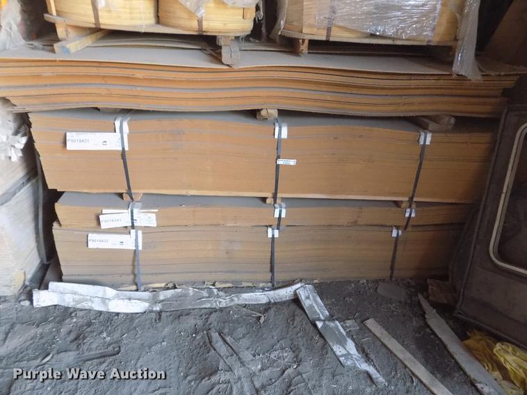 image for item FA9562 Approximately 300 sheets tempered hardboard