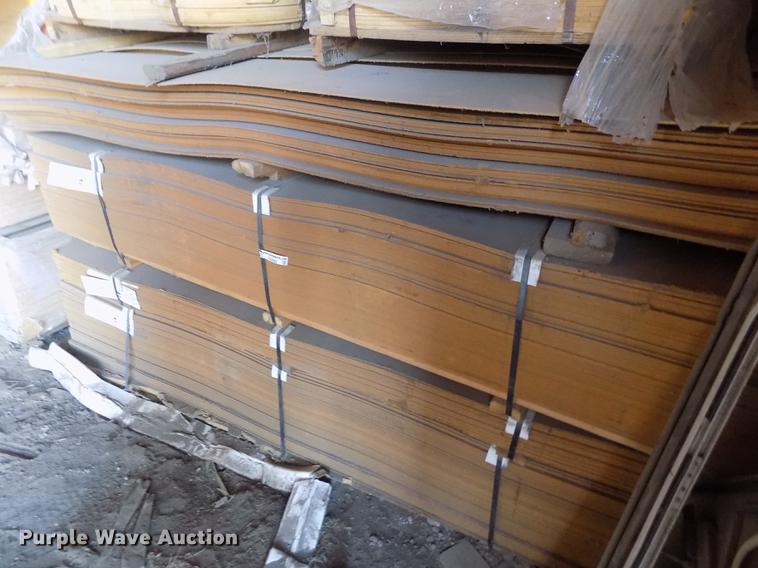 image for item FA9562 Approximately 300 sheets tempered hardboard