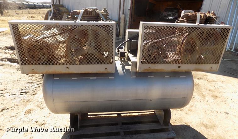 image for item FA9563 Industrial Air air compressor