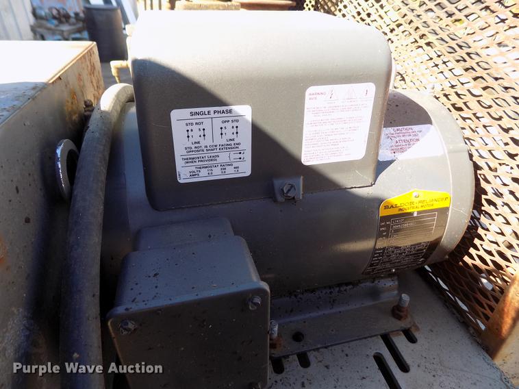 image for item FA9563 Industrial Air air compressor