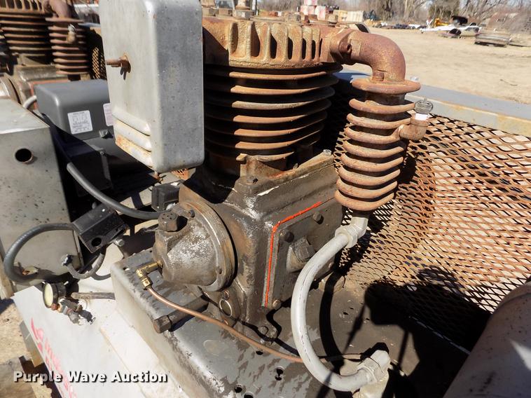 image for item FA9563 Industrial Air air compressor