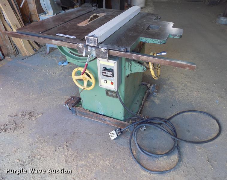 Oliver 232D table saw in Hoisington, KS Item FA9567 sold Purple Wave
