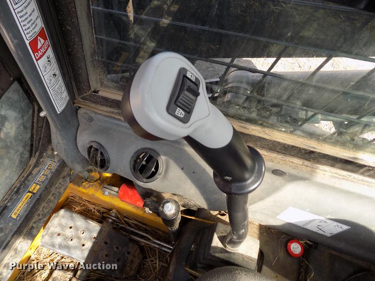 image for item FA9575 2014 New Holland L230 skid steer