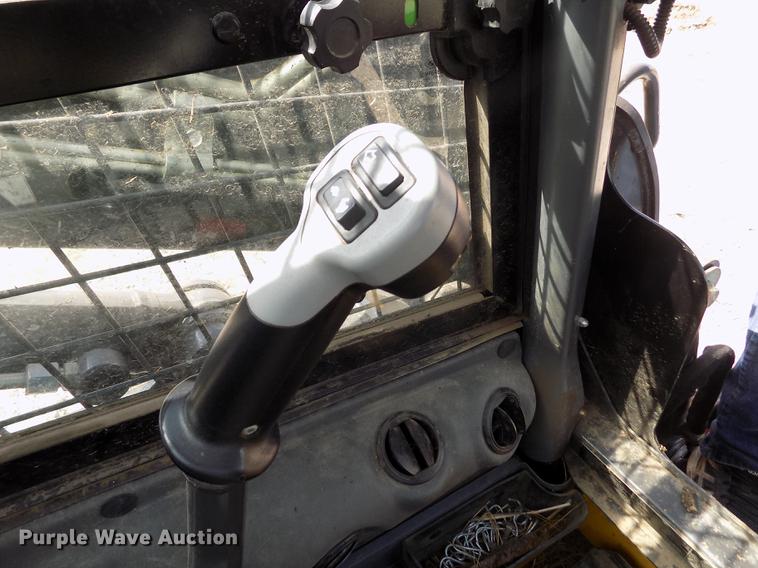 image for item FA9575 2014 New Holland L230 skid steer