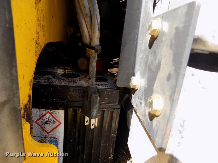 image for item FA9575 2014 New Holland L230 skid steer