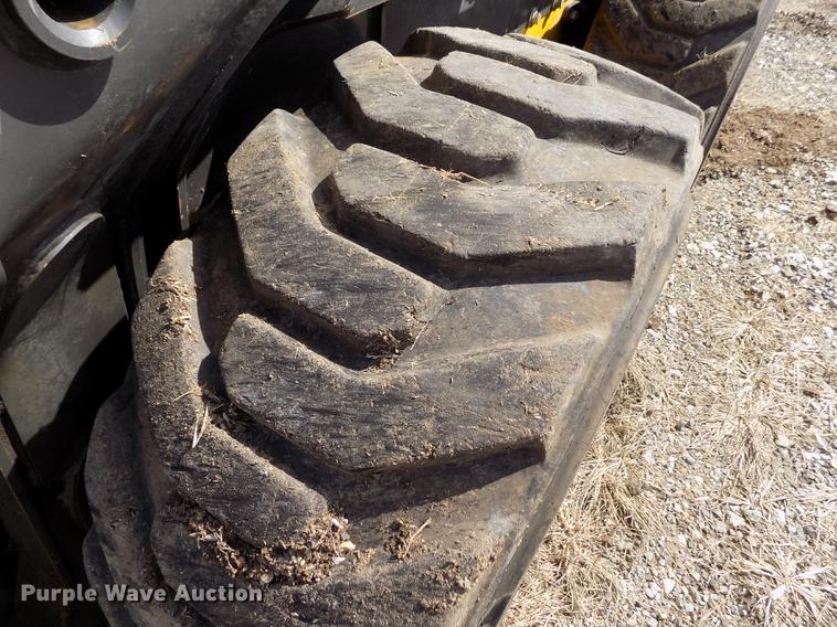 image for item FA9575 2014 New Holland L230 skid steer