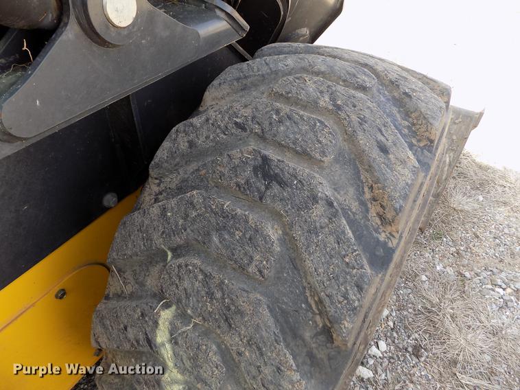 image for item FA9575 2014 New Holland L230 skid steer